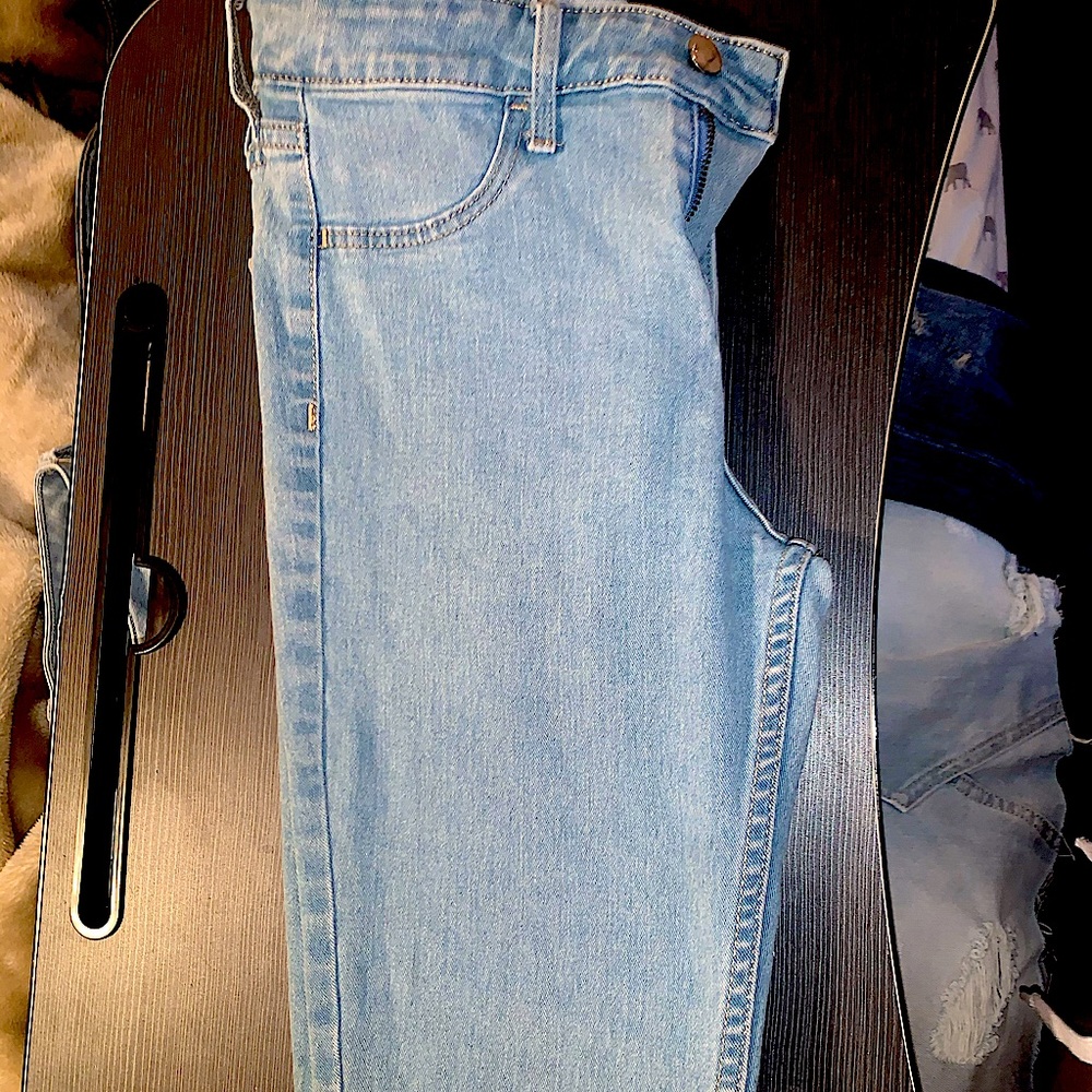 H&M Jeans - Picture 2 of 2